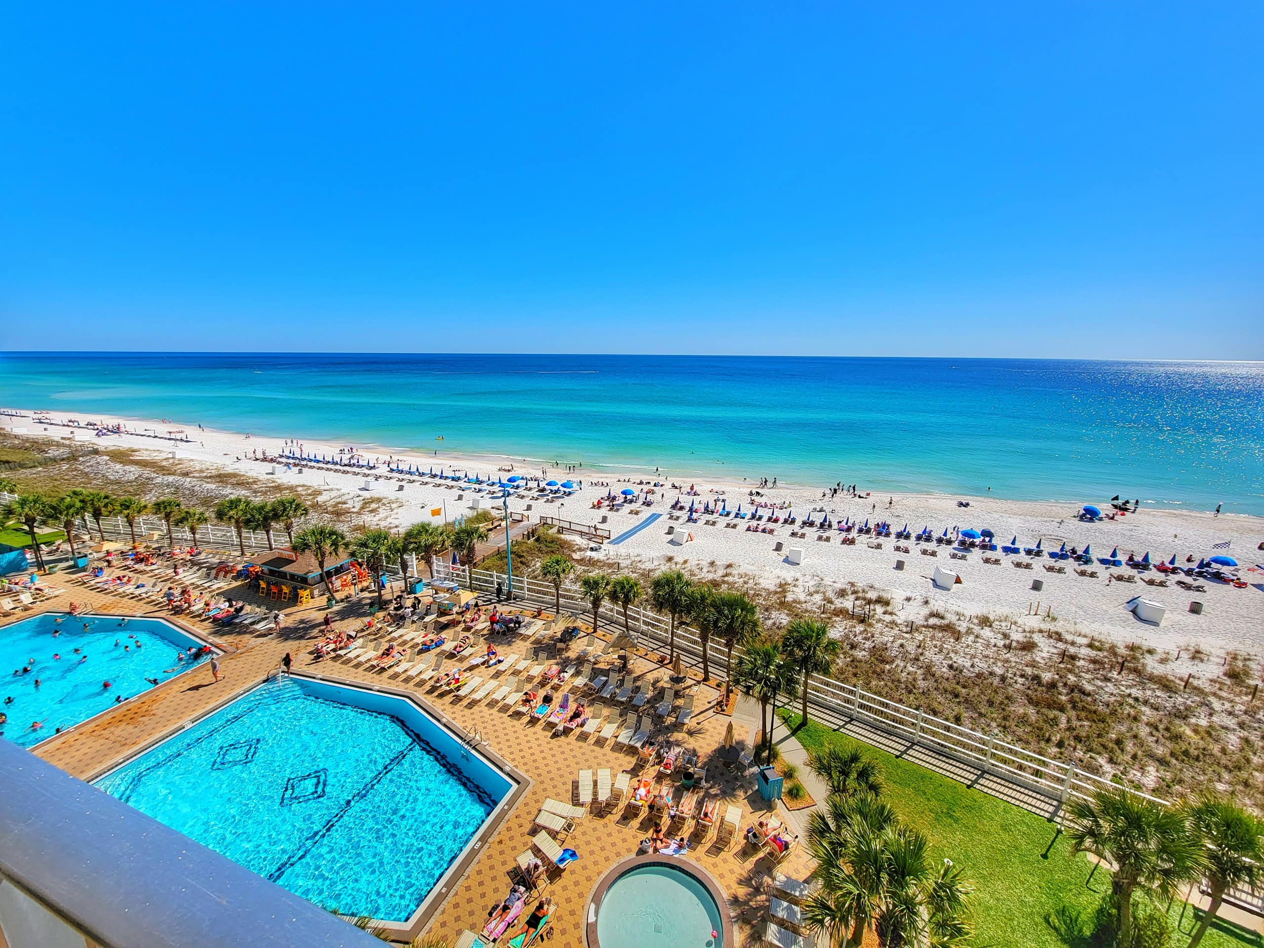 Your view every day You can see dolphins from your own balco. Summit 810, The Summit.